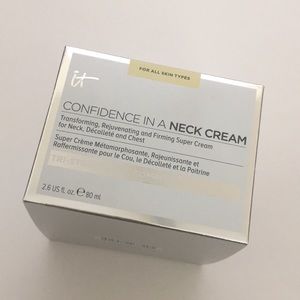 it cosmetics Makeup - IT Cosmetics Confidence in a Neck Cream it cosmetics Makeup - IT Cosmetics Confidence in a Neck Cream